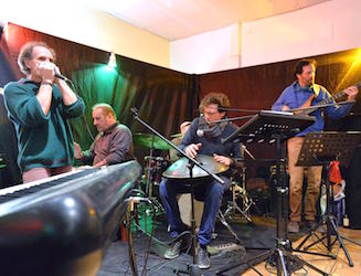 Les Agités du Local