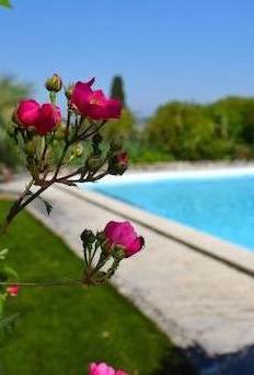 piscine de la Bastide Bleue à Séguret
