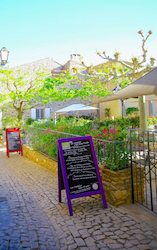 la rue de la poterne à Séguret